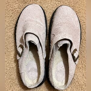 Dr Martens Isham Clogs Vintage Taupe Long Napped Suede Buckle Fur Lined